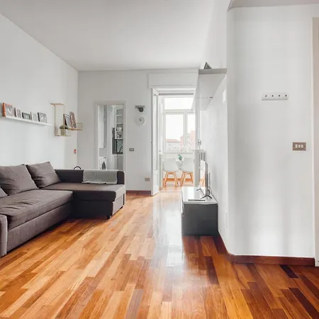 Roncaglia 25, 4 Guests And Balcony Lejlighed Milano