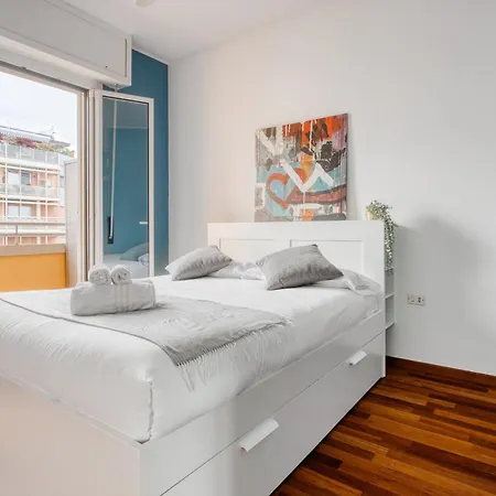 Roncaglia 25, 4 Guests And Balcony Milano