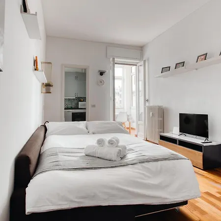 Roncaglia 25, 4 Guests And Balcony Lejlighed *